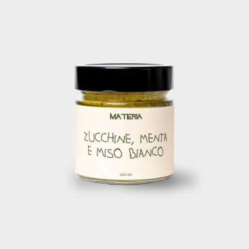 Krem z cukinii z miętą i białą pastą miso