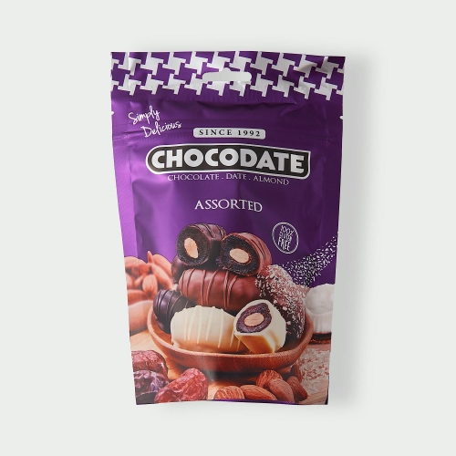 Daktyle z migdałami w różnych rodzajach czekolady