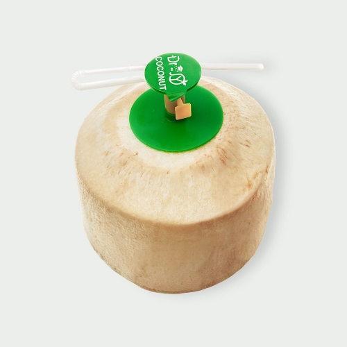 Młody kokos z zawleczką