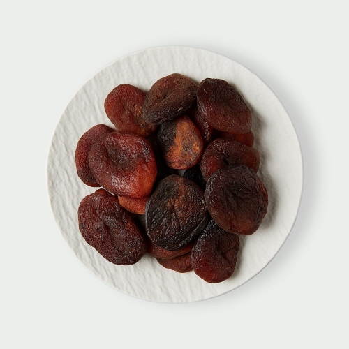 Morele suszone na słońcu